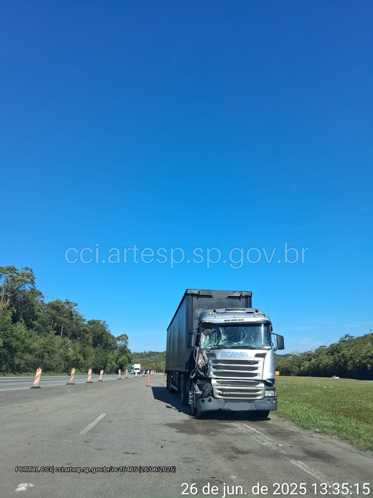 Carreta Scania rodovia dos Imigrantes