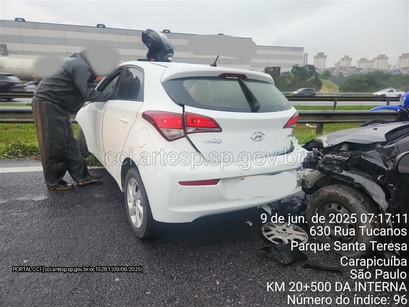Colisão Ford Fiesta e Hyundai HB20 rodoanel oeste