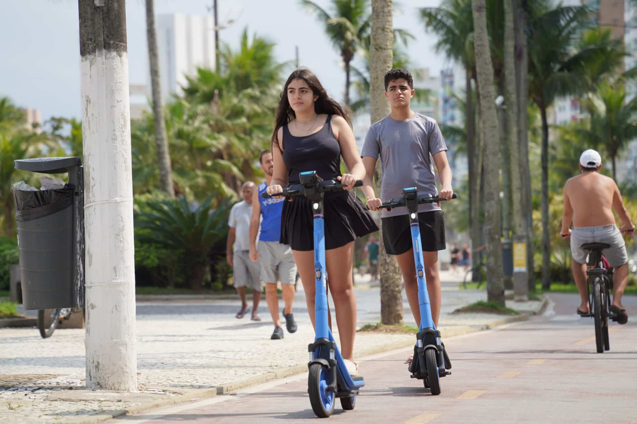 Praia Grande amplia serviço de aluguel de patinetes e bicicletas