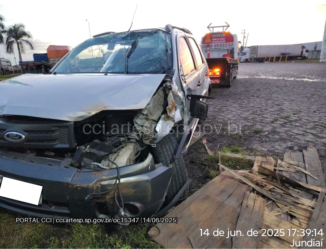 capotamento carro rodovia dos Bandeirantes