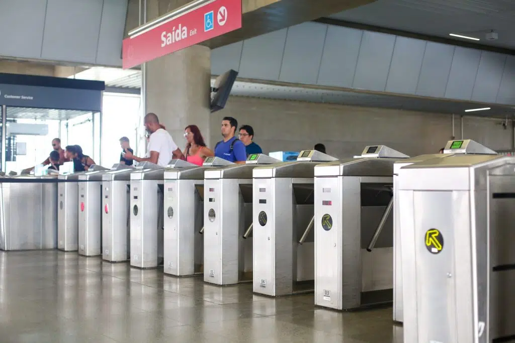 catracas da cptm combate ao trabalho infantil