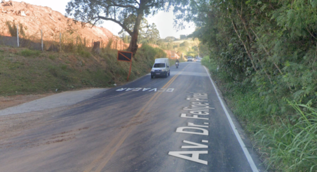Avenida Doutor Felipe Pinel no Jaraguá