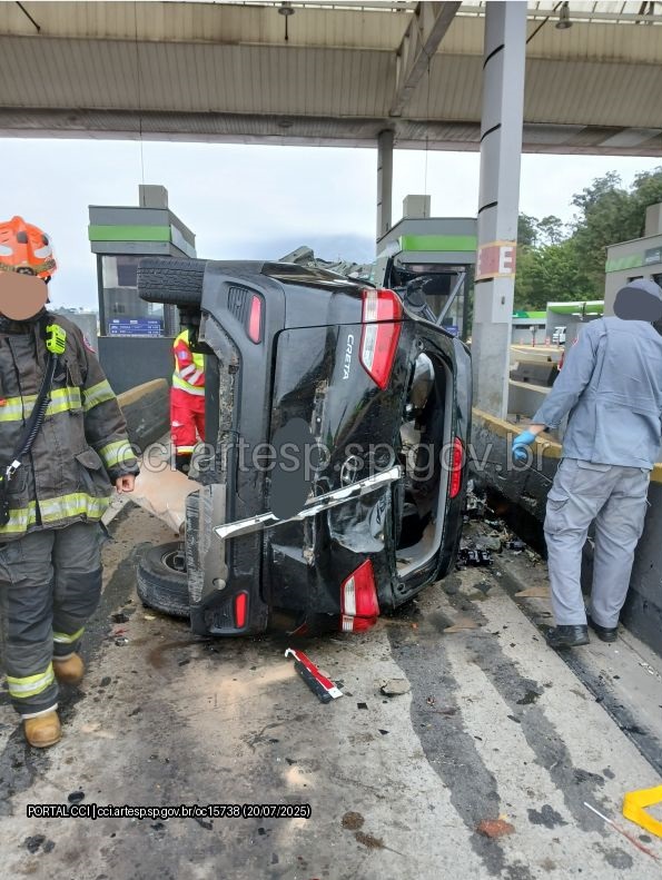 Automóvel Creta rodovia castelo Branco