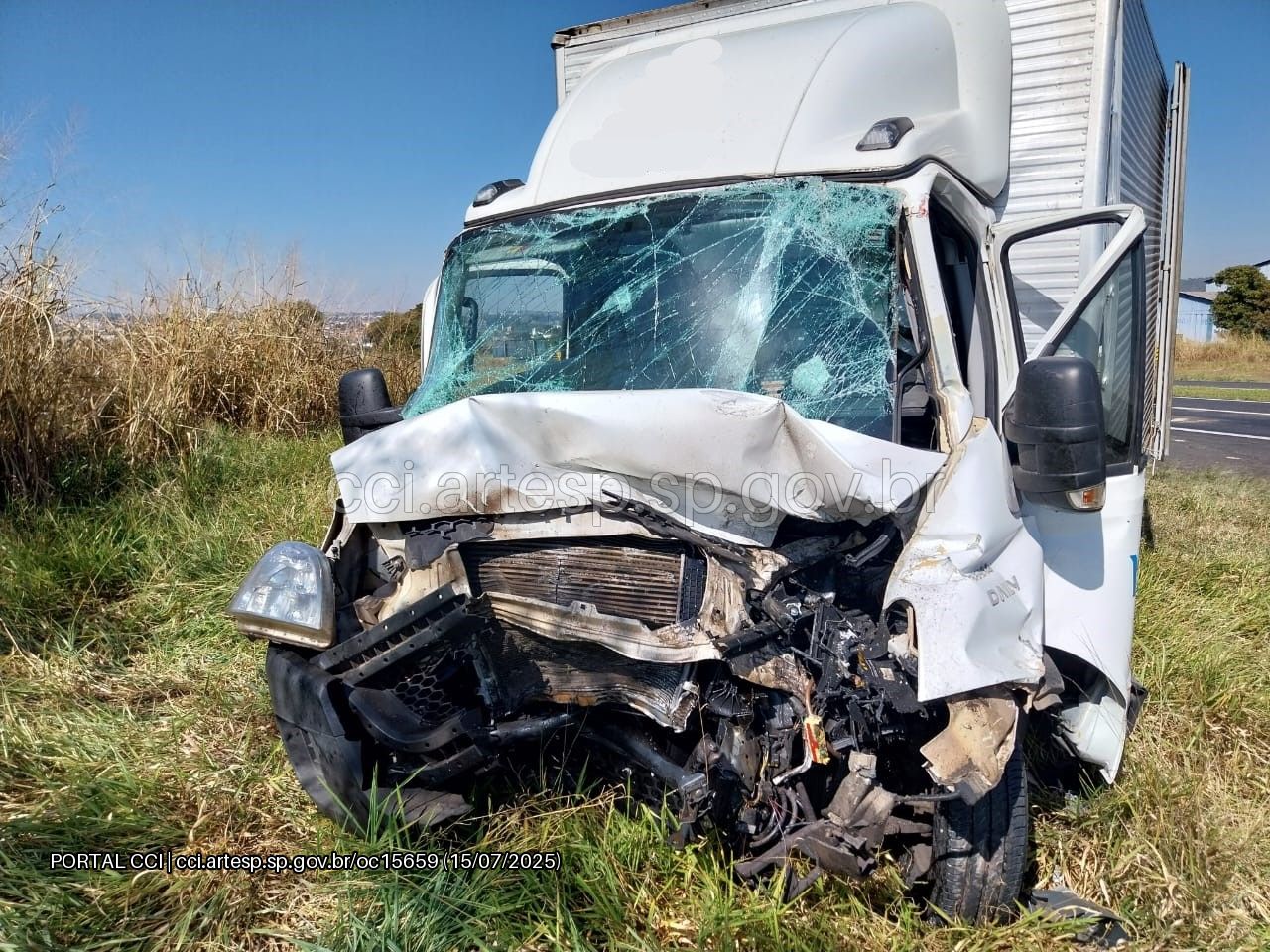 Caminhão Iveco Daily rodovia anhanguera