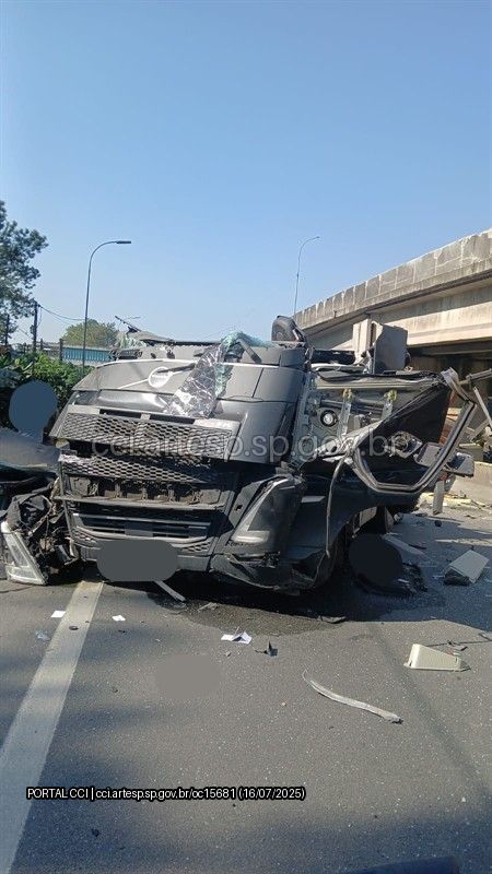 Carreta Volvo rodovia cônego domênico rangoni