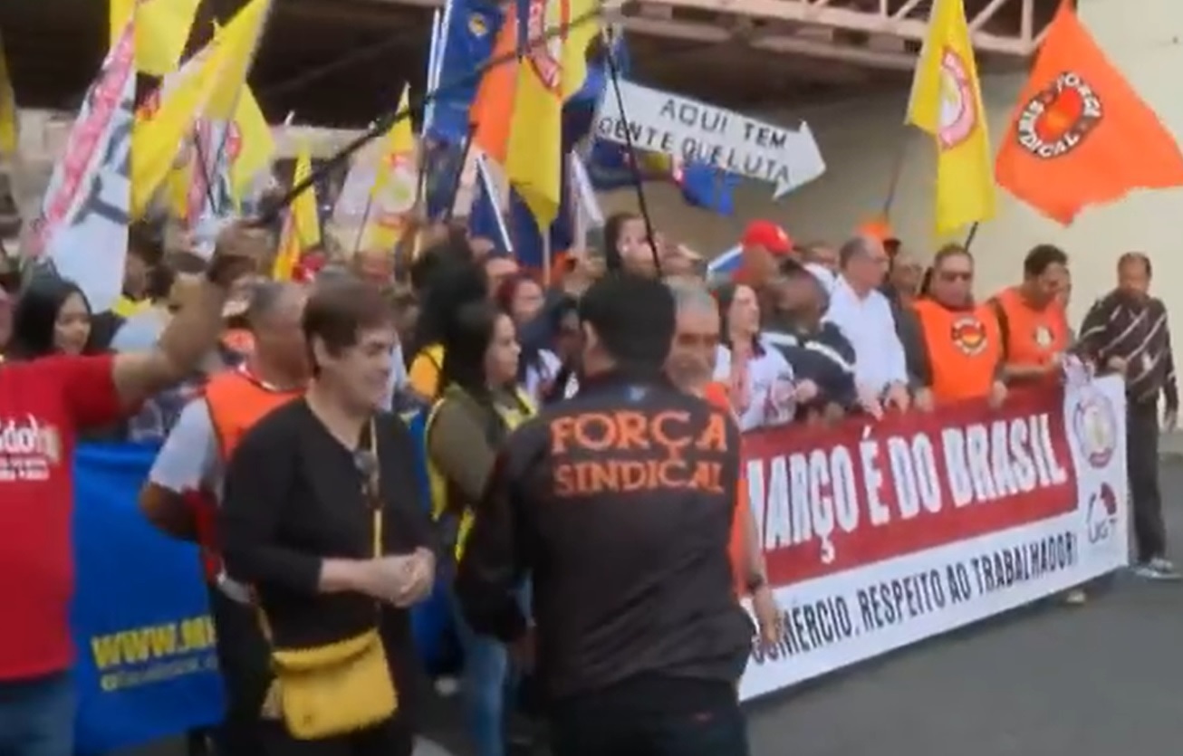 protesto rua 25 de março