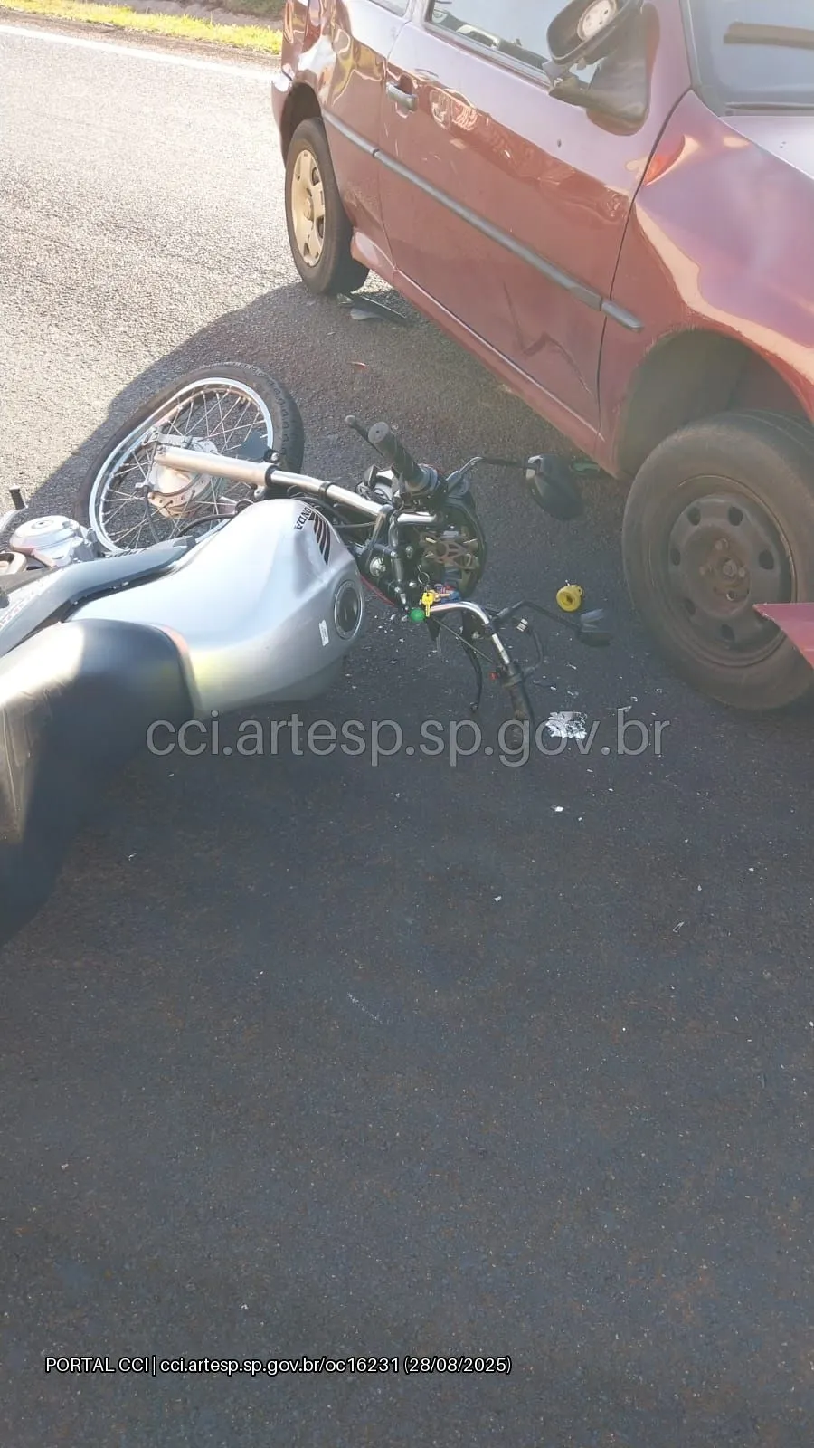 Automóvel Gol e moto Honda CG 160 RODOVIA anhanguera
