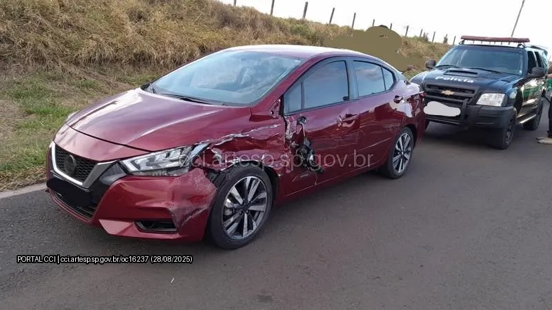 Automóvel Nissan SP-333