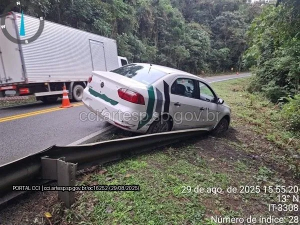 Automóvel Voyage sp-079