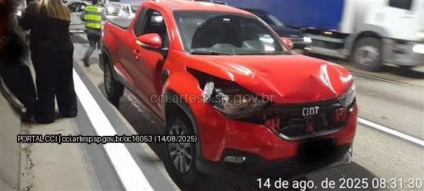 Caminhonete Fiat Strada rodoanel