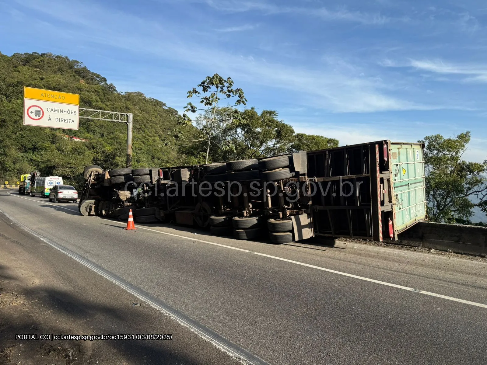 Carreta-Iveco- rodovia Anchieta