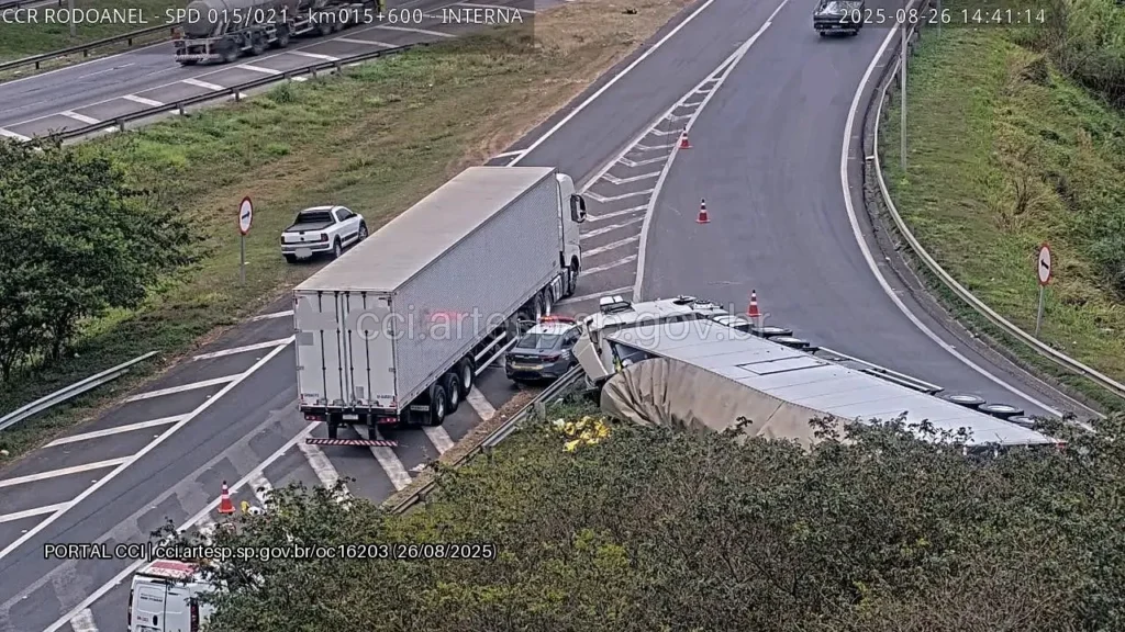 Carreta Volvo rodoanel Barueri sp-021