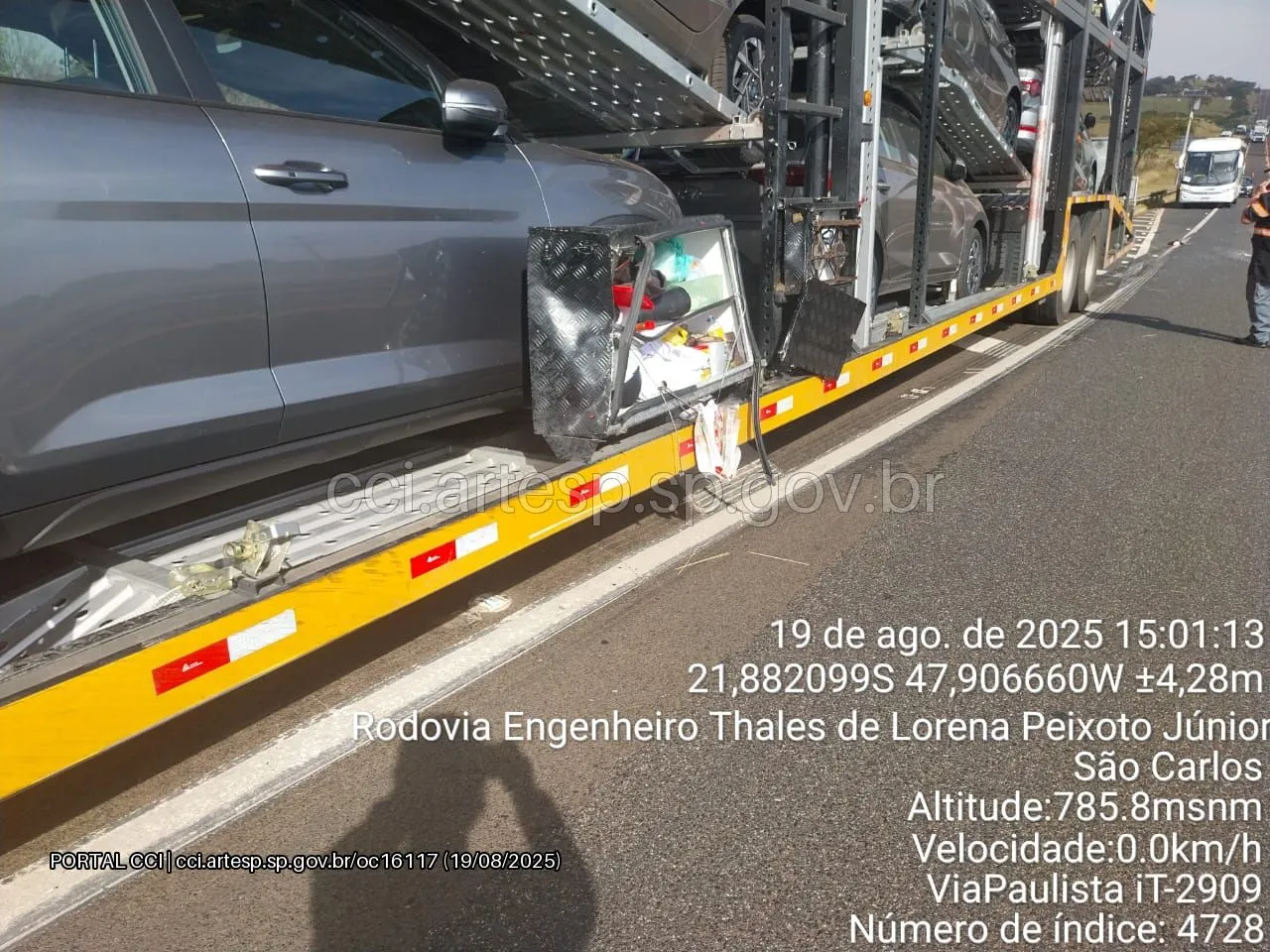 Carreta-cegonha Man TGX 28.440 sp-318