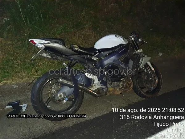 Moto GSX 750