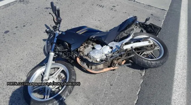 Moto Yamaha Fazer rodovia padre manoel da nóbrega