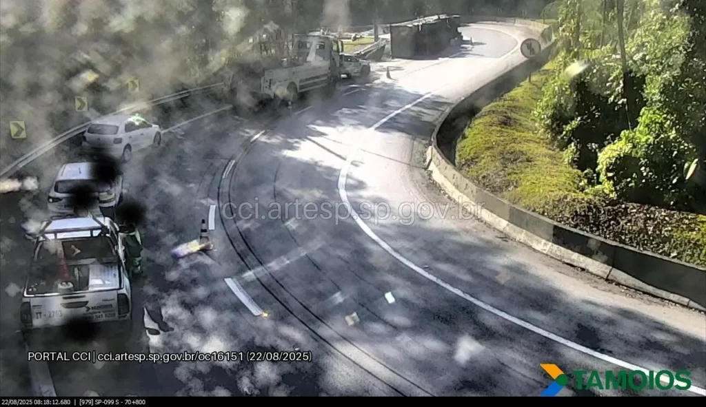 Scania R450 rodovia dos tamoios