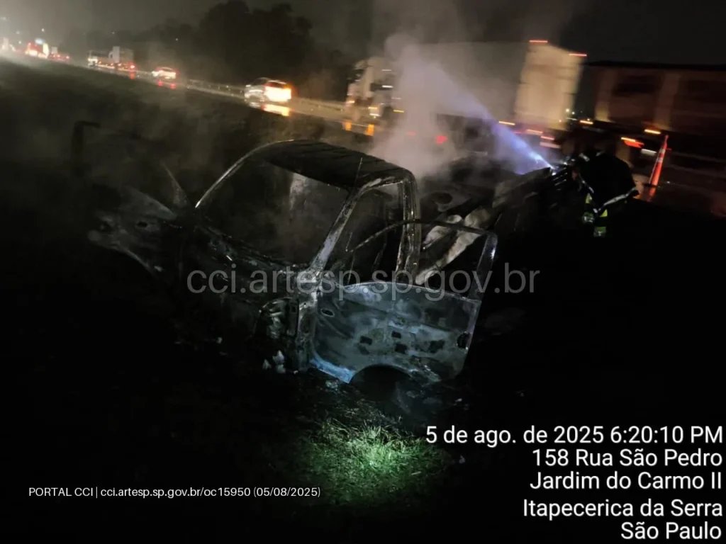 Utilitário-fogo-rodoanel-bombeiros