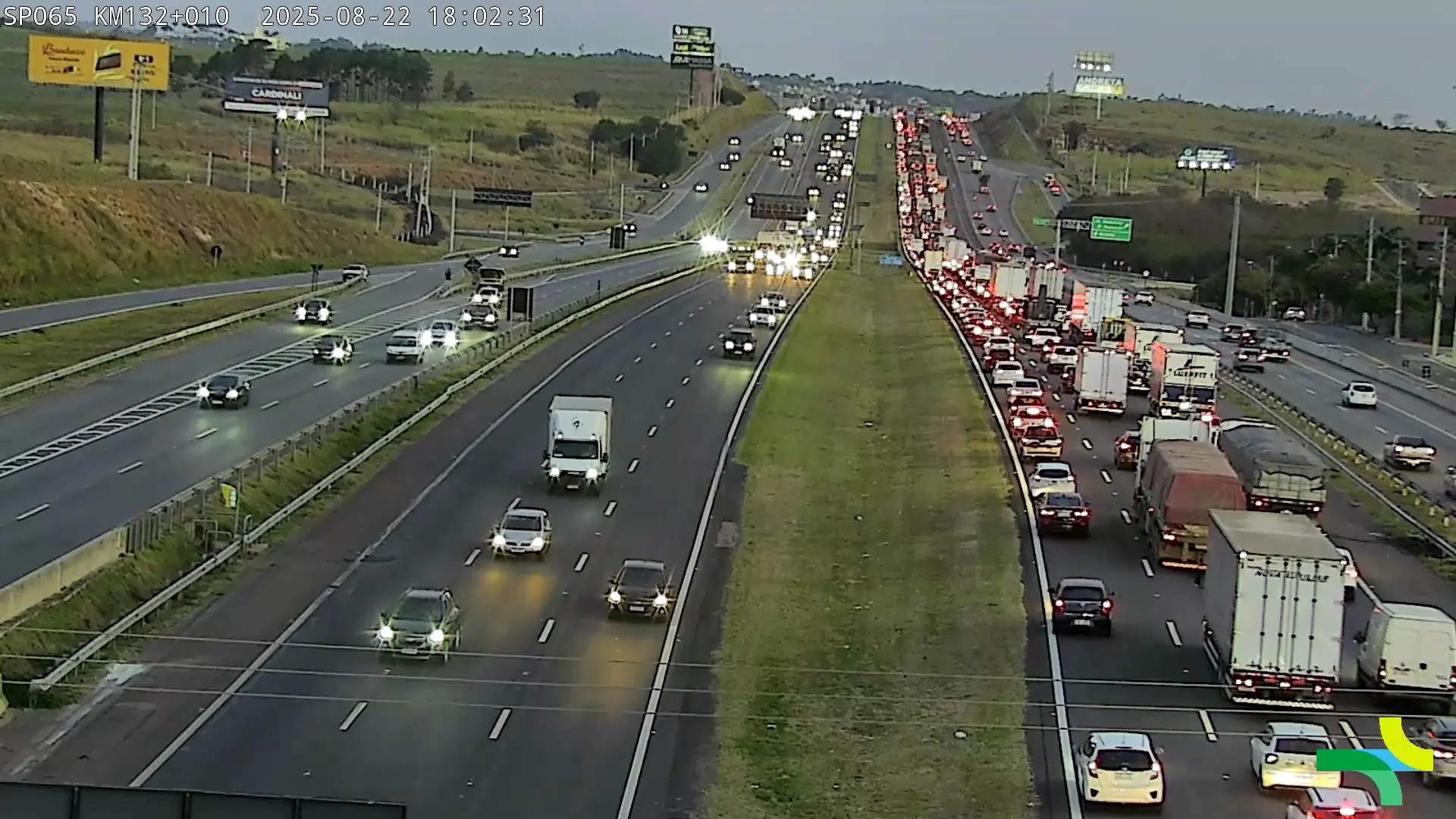 acidente registrado no km 127 rodovia dom Pedro I