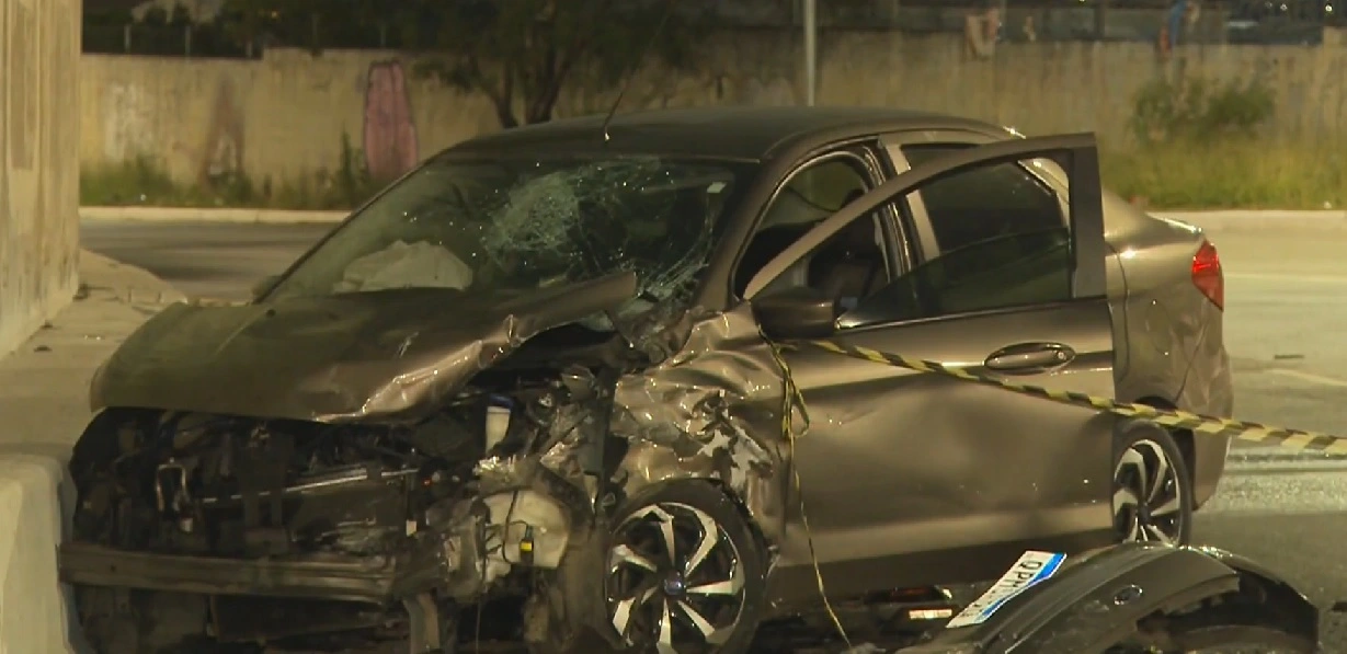 carro motorista de aplicativo