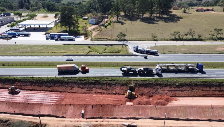 obras faixa rodovia dom pedro I