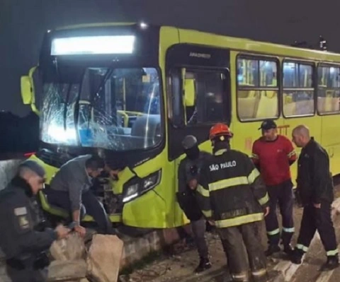 ônibus assalto carapicuíba