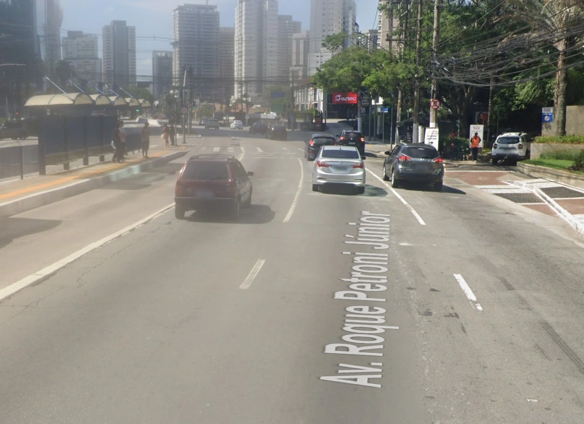 Avenida Roque Petroni Júnior