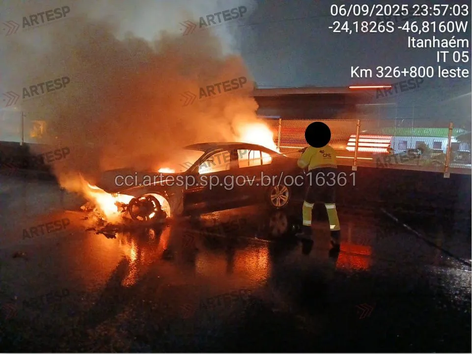 BMW rodovia padre Manoel da Nóbrega fogo