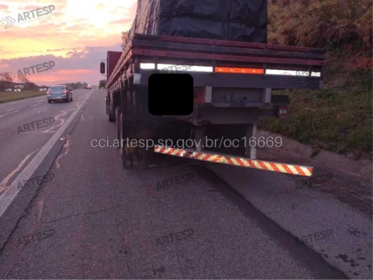 Caminhão VW 24.250 porto feliz