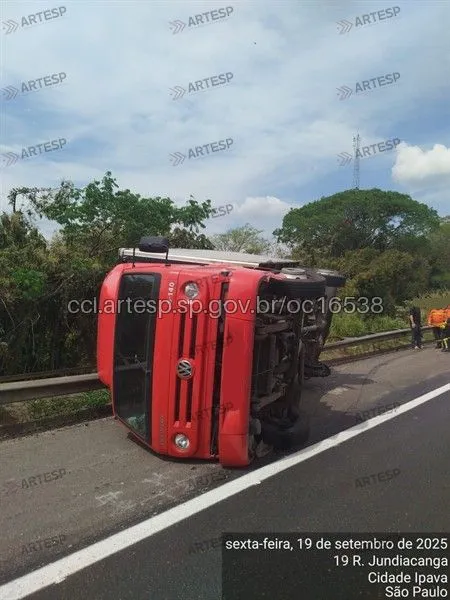 Caminhão VW Delivery rodovia dos Bandeirantes