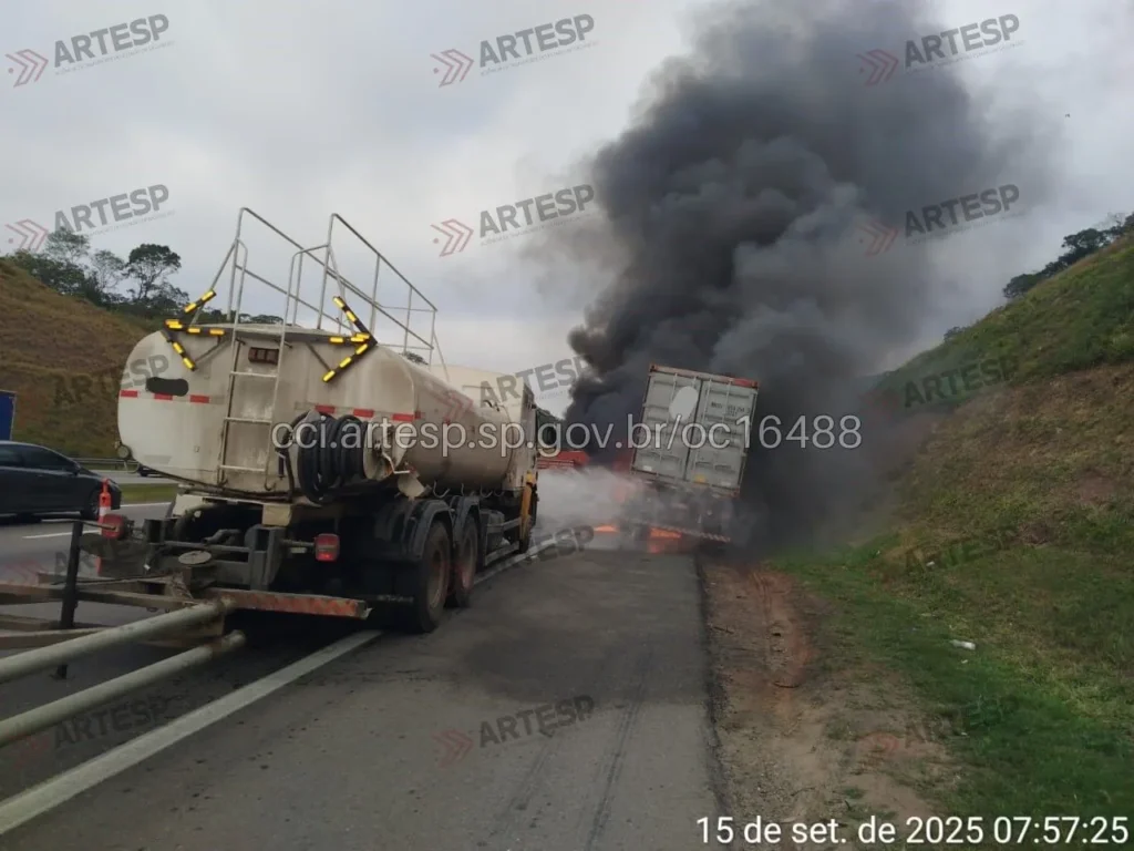 Carreta Mercedes-Benz Axor rodoanel santo andré segunda spmar