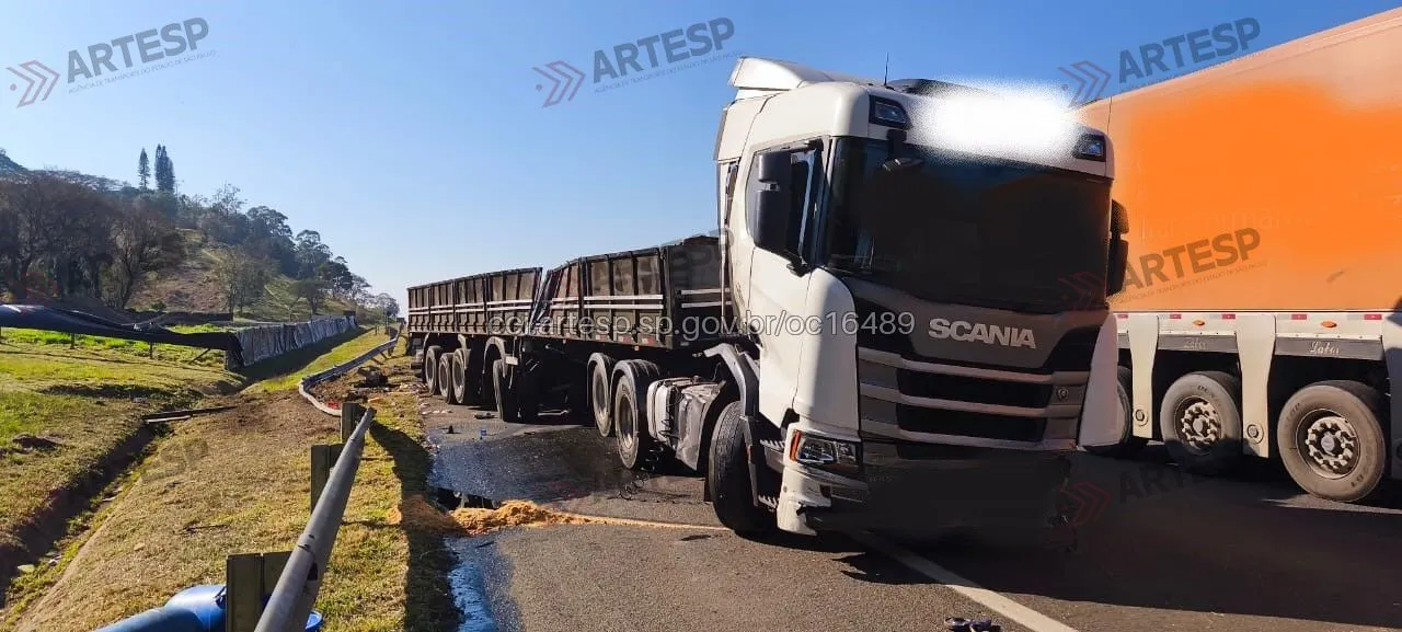 Carreta Scania R450 rodovia dom Pedro I Itatiba