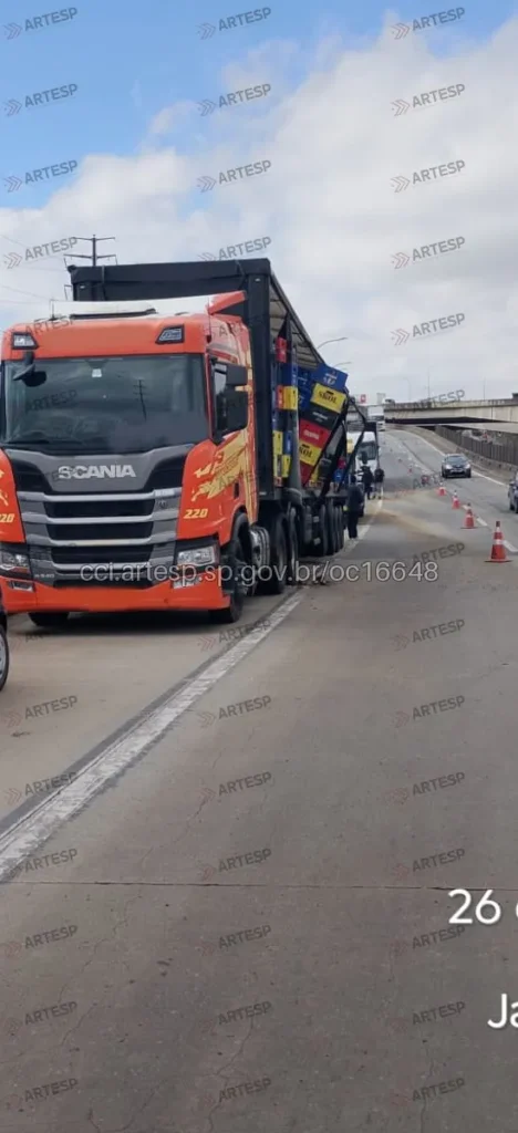 Carreta Scania alça régis rodoanel