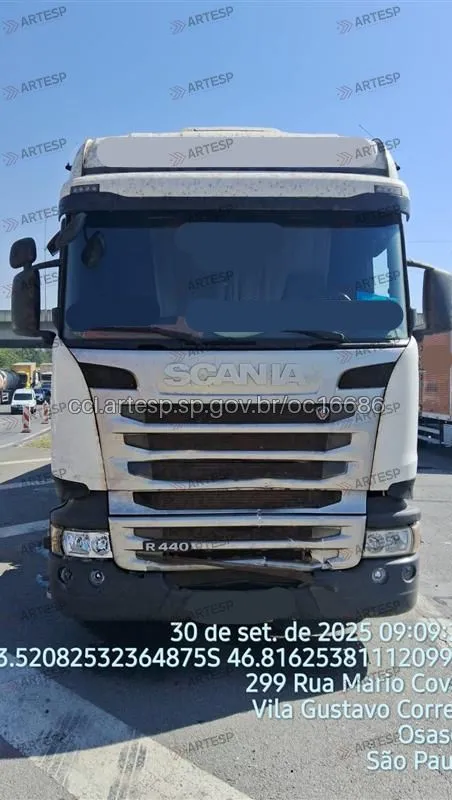 Carreta Scania rodoanel tarde