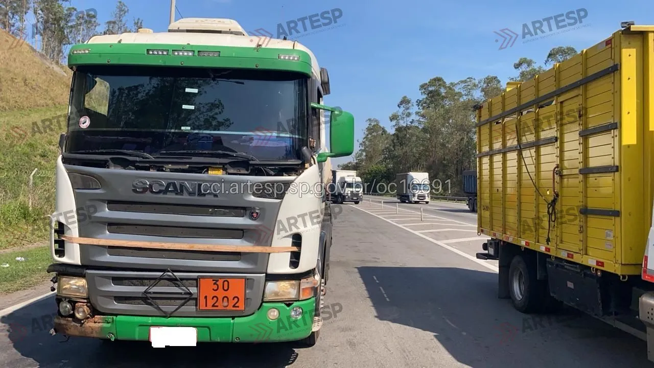 Carreta Scania rodoanel verde