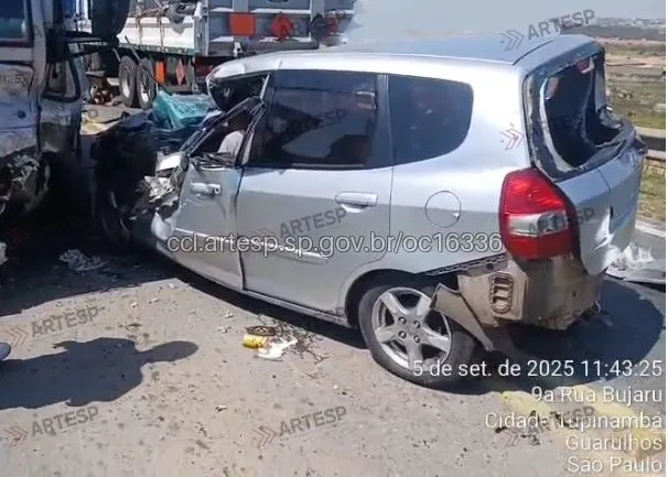 Honda Fit na rodovia ayrton senna