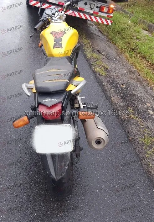 Moto CB 300 rodovia ayrton senna