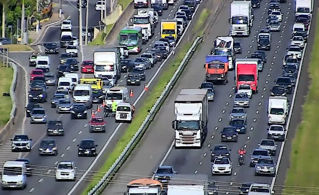 pista marginal Sul da rodovia dom Pedro I
