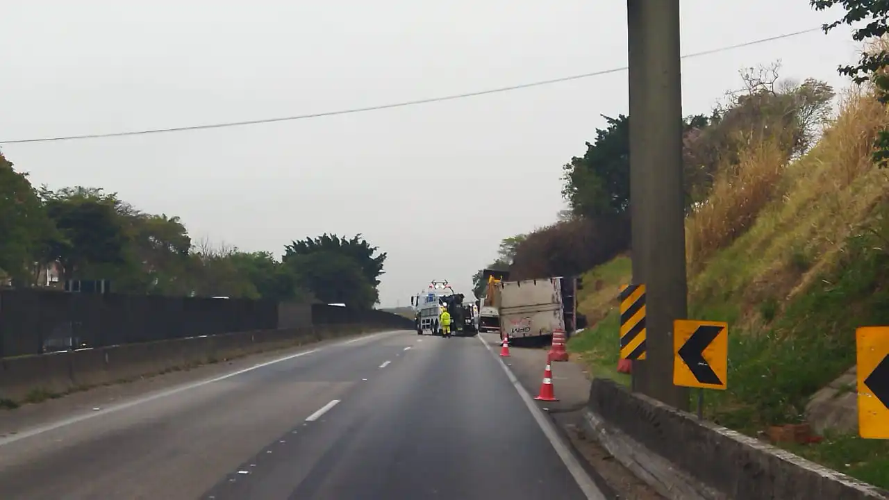 tombamento rodovia dutra km 109