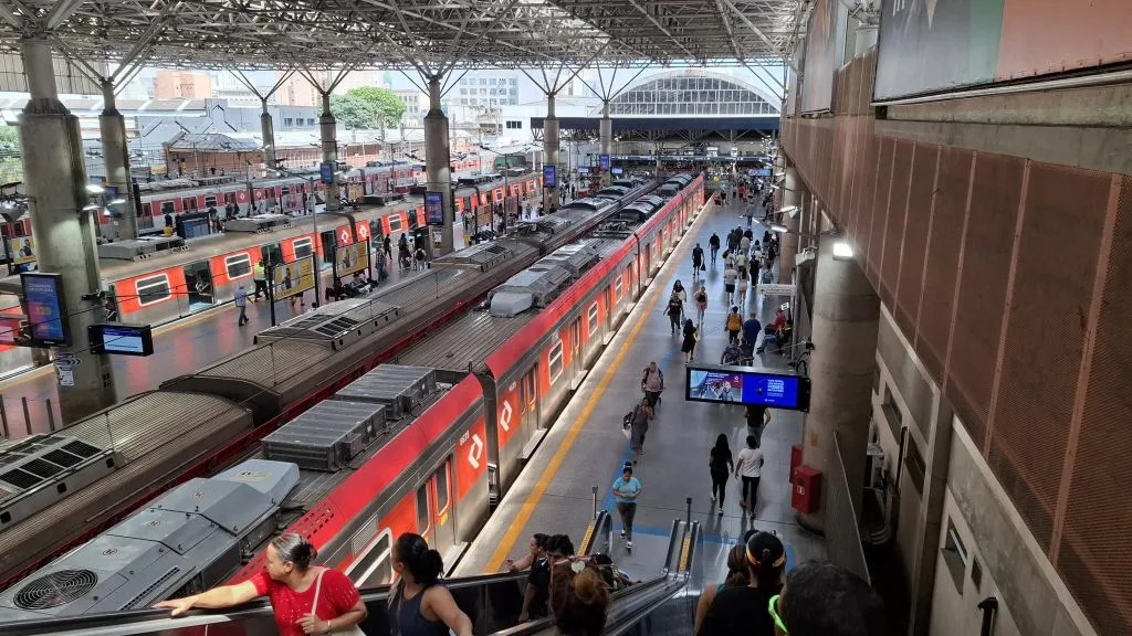 trens da cptm na estação Dia Mundial Sem Carro:
