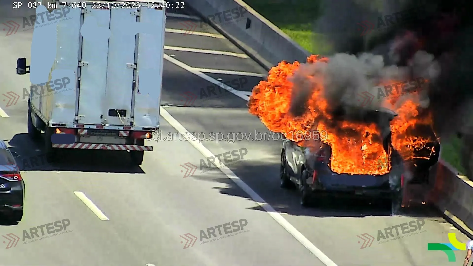 BMW X3 fogo anel viário magalhães teixeira