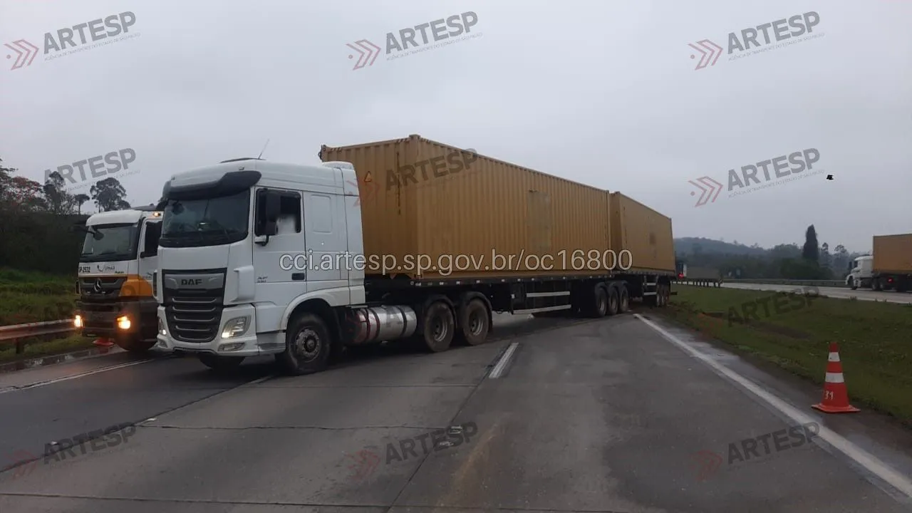 Bitrem DAF XF 530 RODOANEL