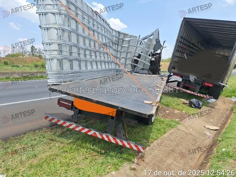 Caminhão VW 11.180 rodovia dos Bandeirantes