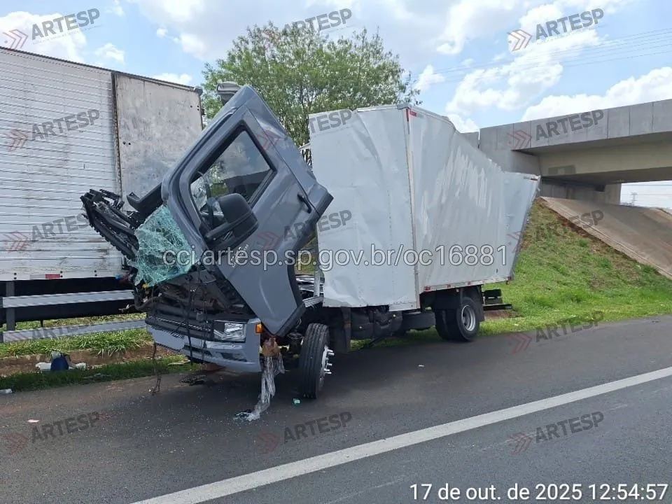 Caminhão VW 11.180 rodovia dos Bandeirantes