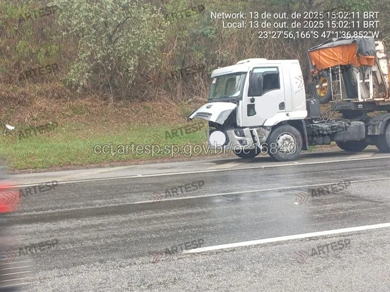 Carreta Ford Cargo castelo