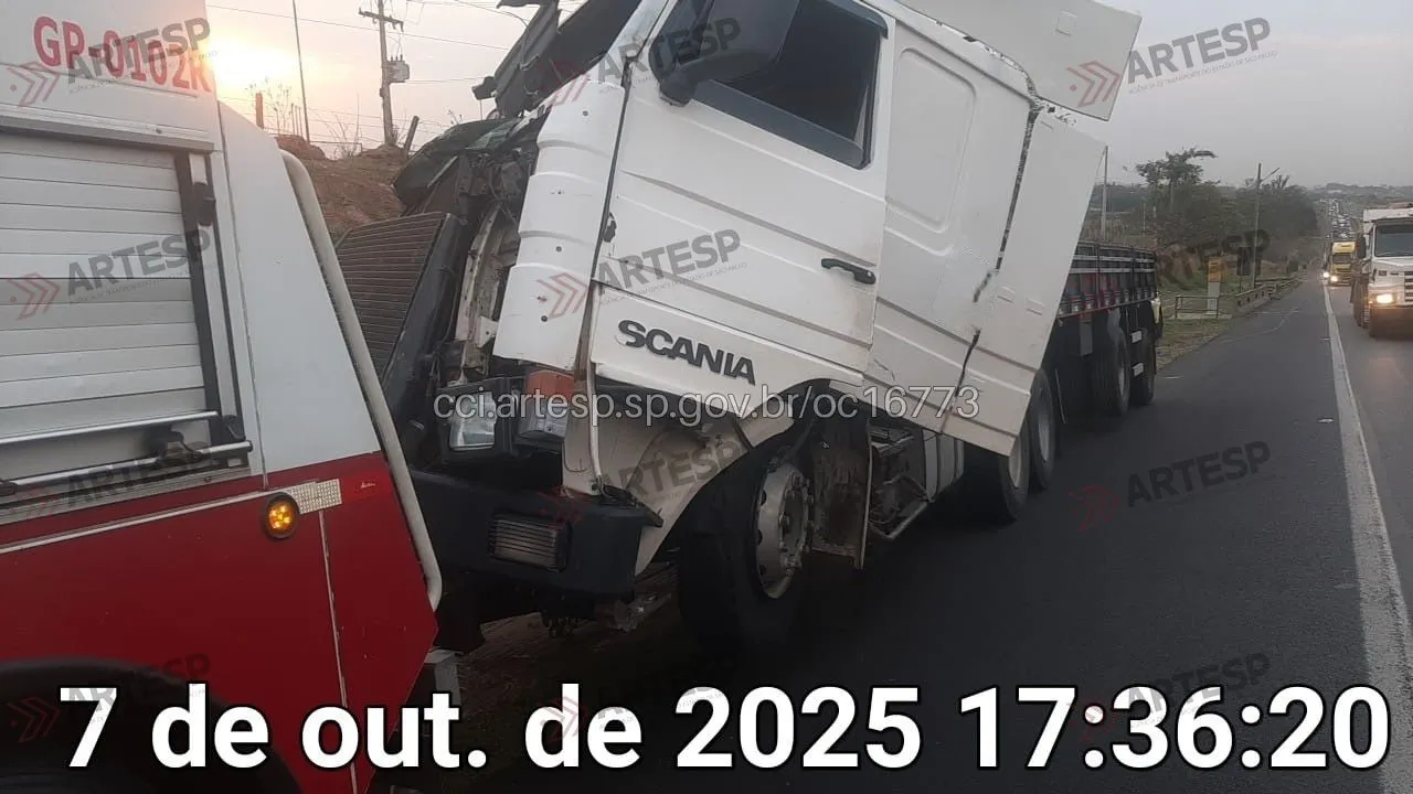Carreta Scania rodovia dos Bandeirantes Limeira