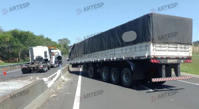 Carreta VW Delivery 9.150 rodovia raposo tavares