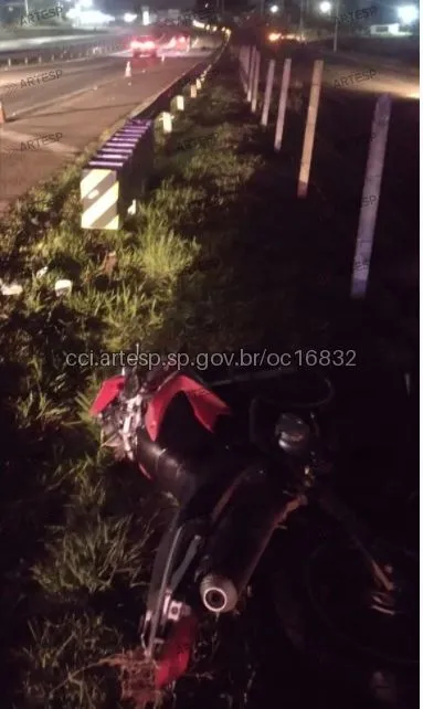 Moto Honda NXR raposo