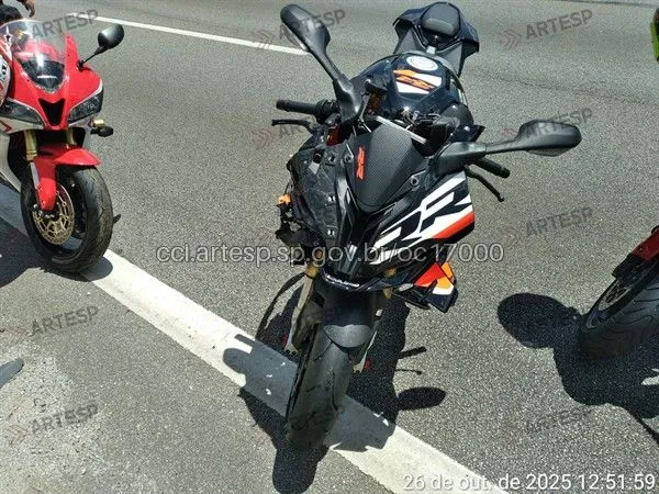Motos BMW e Kawasaki rodovia anhanguera
