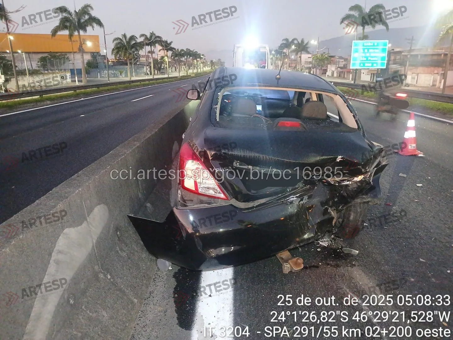 Nissan Versa via expressa sul