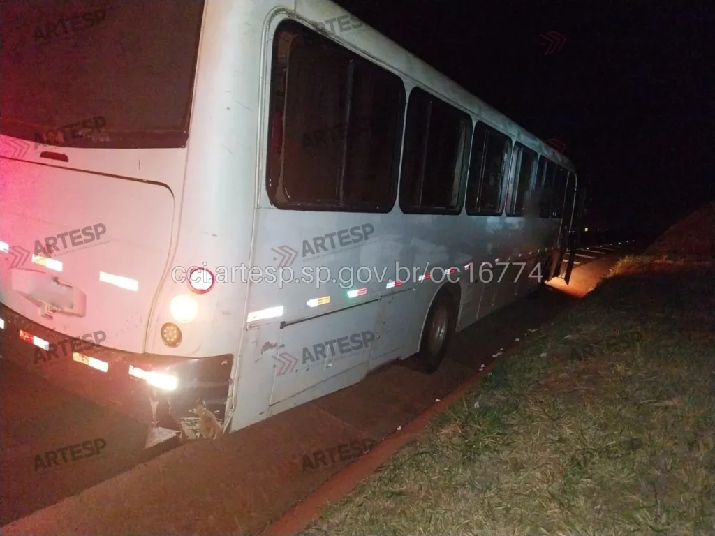 Ônibus Comil sp-255